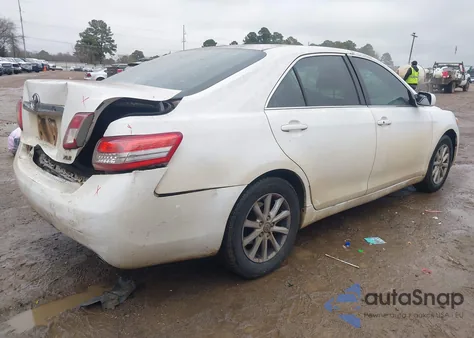 2010 Toyota Camry Xle V6 z USA, uszkodzony, nr VIN 4T1BK3EK1AU605522